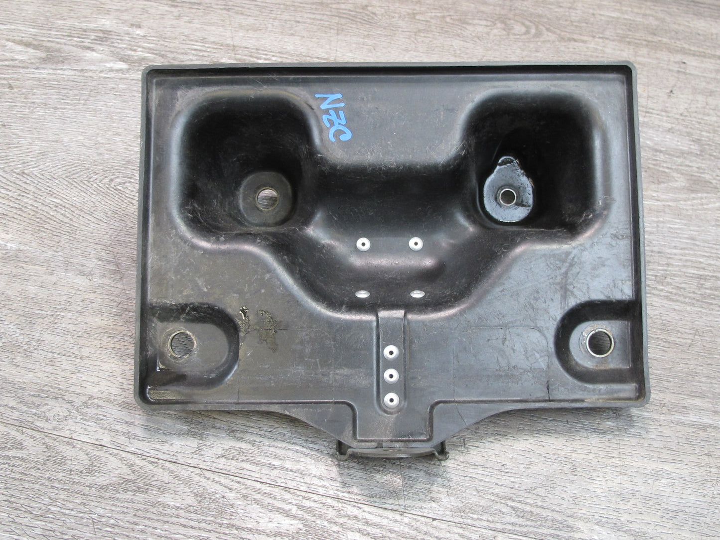 03-09 Nissan 350Z Z33 Battery Tray Mount Bracket Support OEM