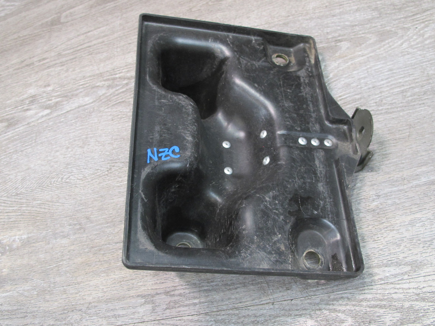 03-09 Nissan 350Z Z33 Battery Tray Mount Bracket Support OEM