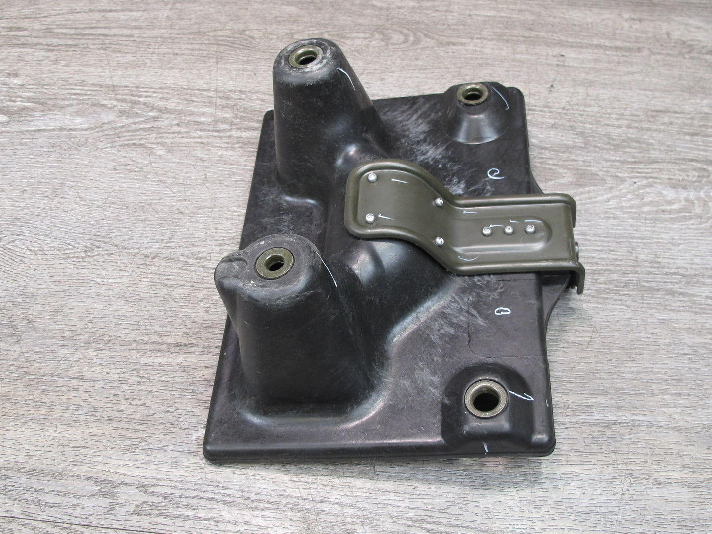 03-09 Nissan 350Z Z33 Battery Tray Mount Bracket Support OEM