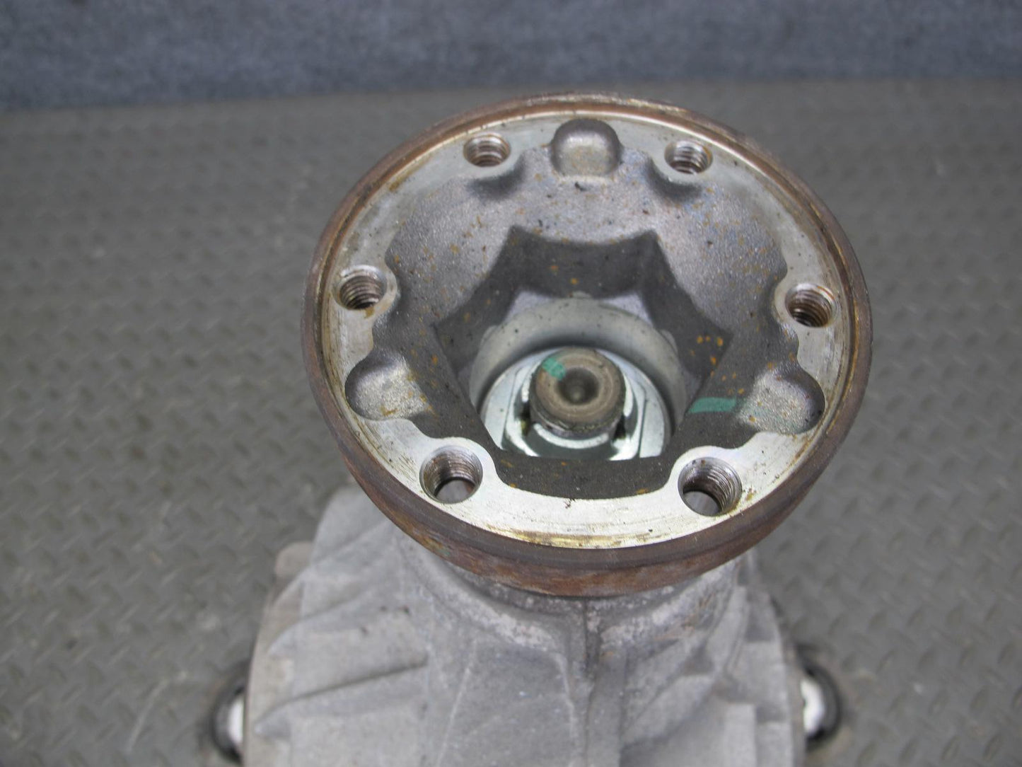 2008-2010 Porsche Cayenne 957 GTS Rear Differential Gear Carrier 4.1 Ratio Assy