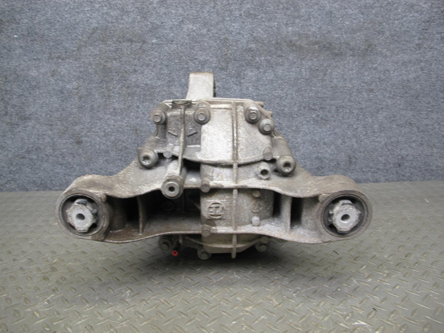 2008-2010 Porsche Cayenne 957 GTS Rear Differential Gear Carrier 4.1 Ratio Assy