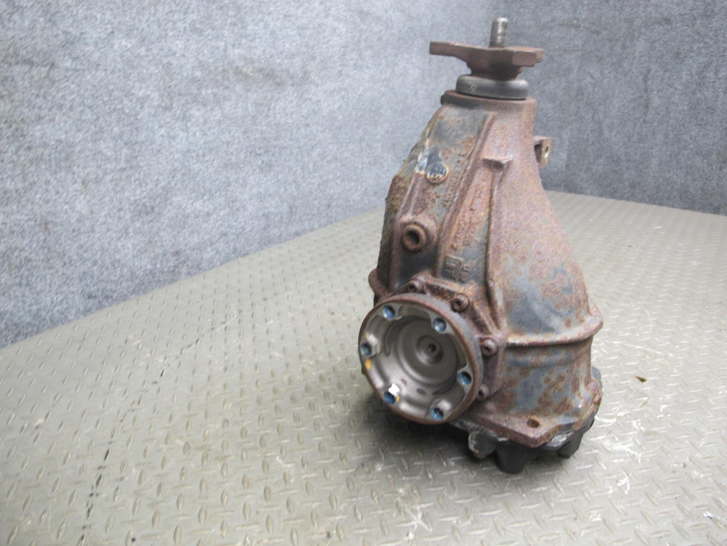 96-99 Mercedes W140 S500 Rear Axle Differential Carrier 2.65 Ratio OEM
