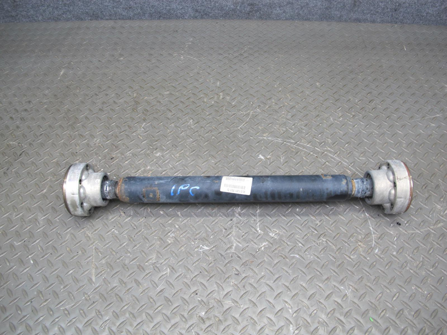 08-10 Porsche Cayenne 957 Automatic Transmission Front Drive Shaft 7L0521101D