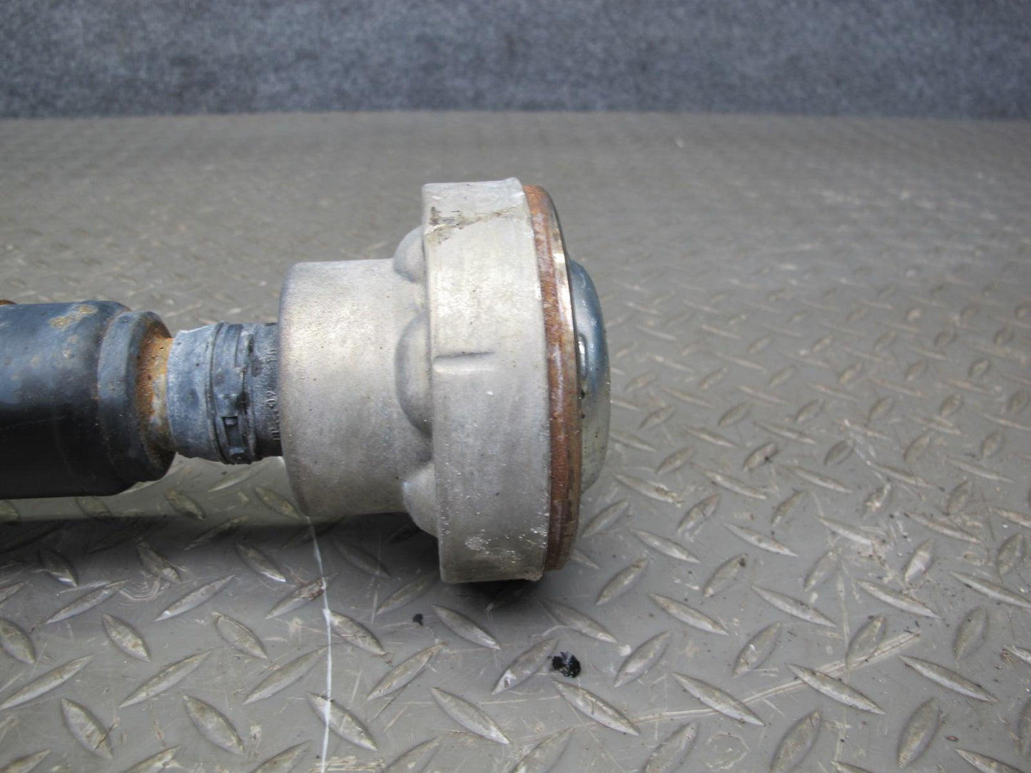 08-10 Porsche Cayenne 957 Automatic Transmission Front Drive Shaft 7L0521101D