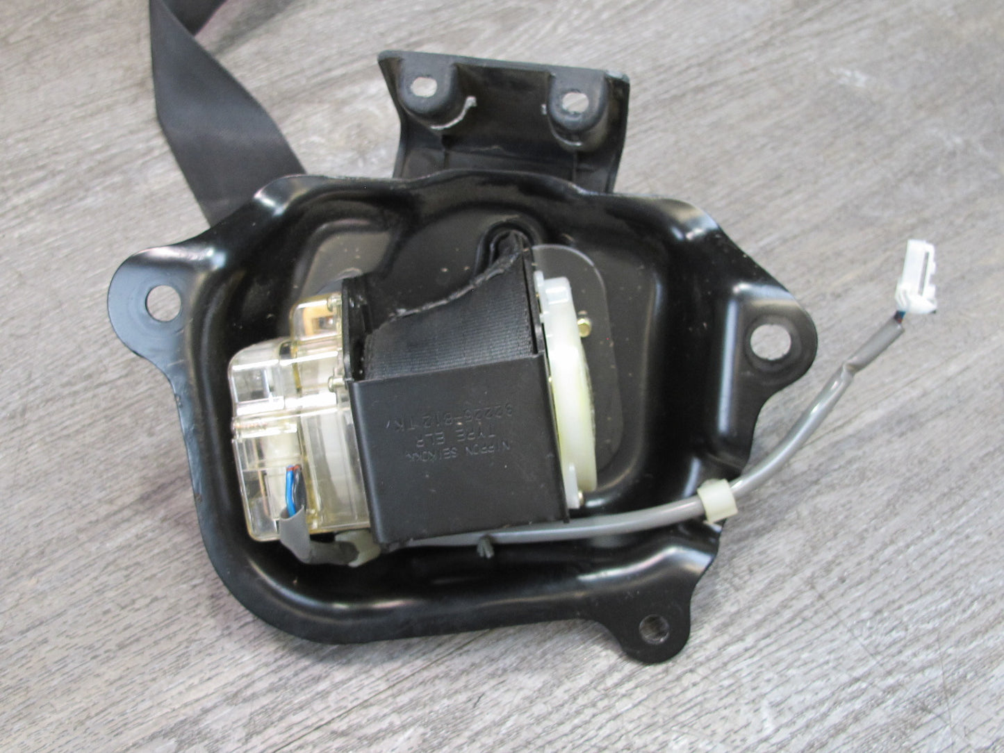 90-93 NISSAN 300ZX Z32 2+2 FRONT LEFT DRIVER SIDE SEATBELT RETRACTOR OEM