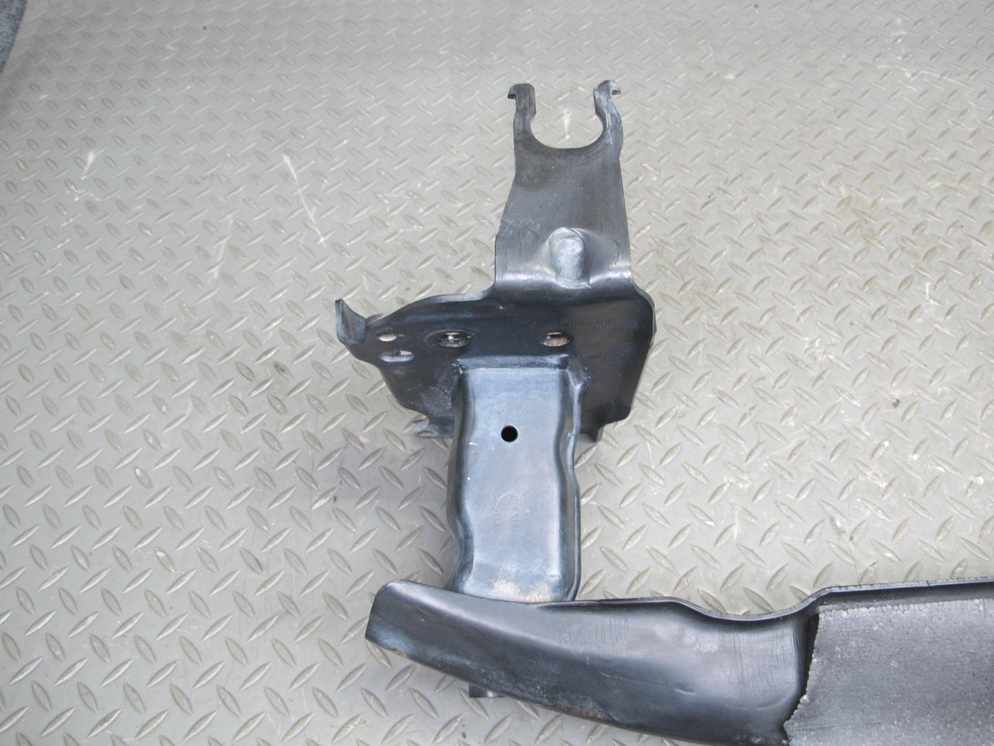 2003-2010 Porsche Cayenne 957 Ront Bumper Reinforcement Impact Crash Bar