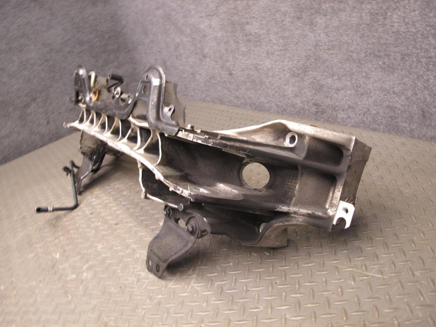 92-00 Lexus UZZ30L SC400 SC300 Front Engine Subframe Crossmember Carrier OEM