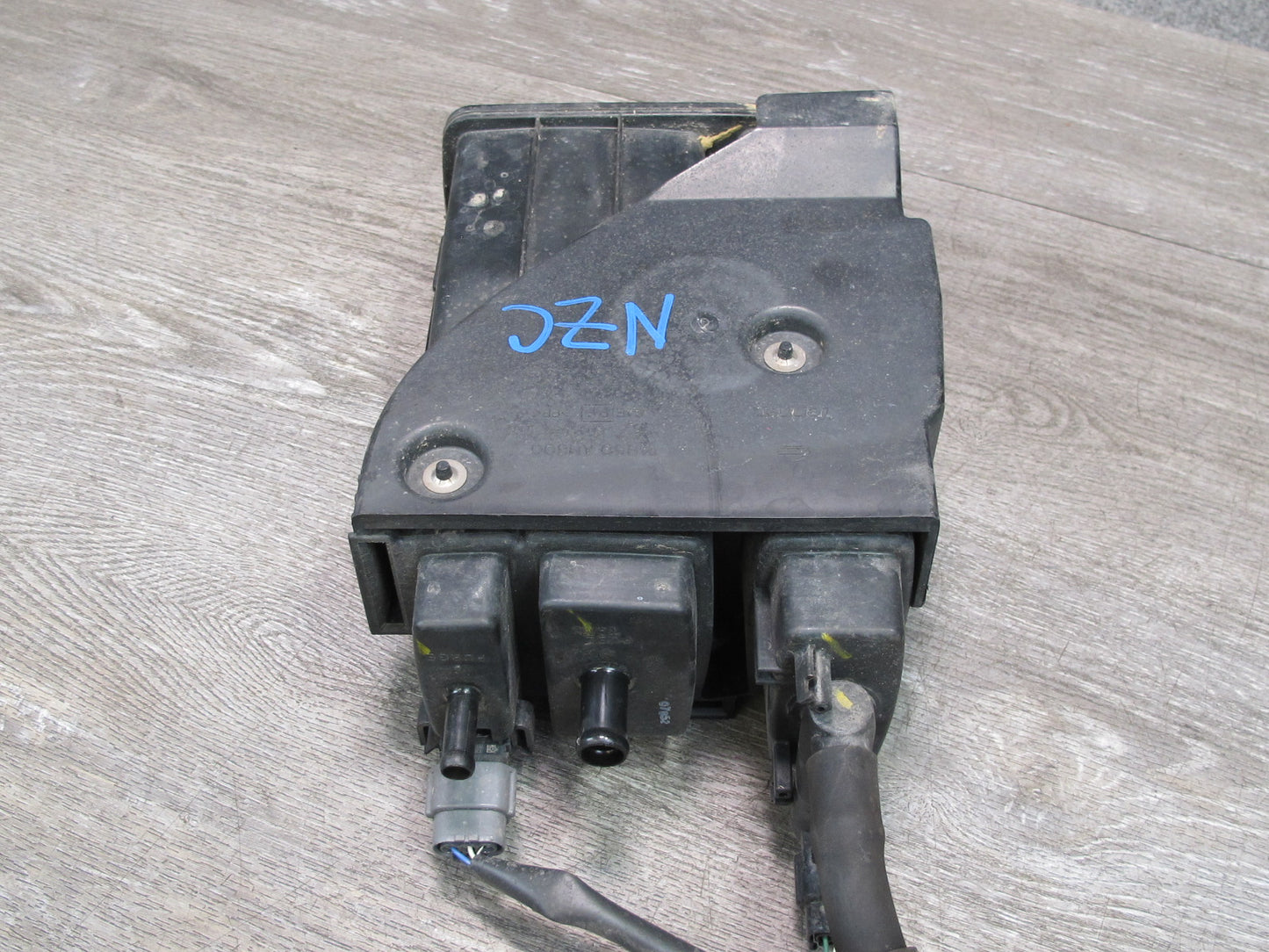 03-09 Nissan 350Z Z33 Fuel Evap Vapor Charcoal Canister OEM