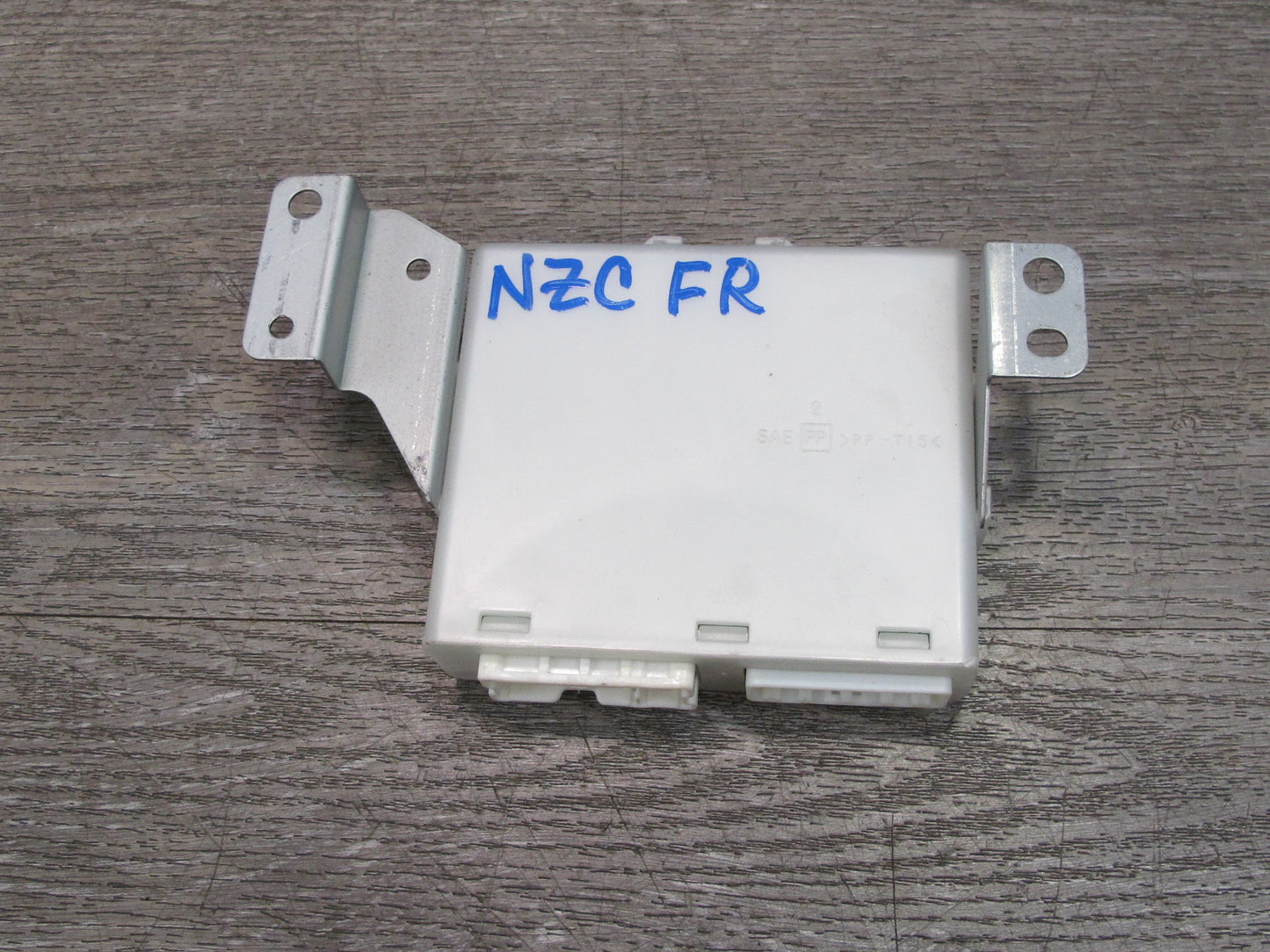 04-05 Nissan 350Z Z33 Convertible Right Passenger Power Seat Control Module OEM