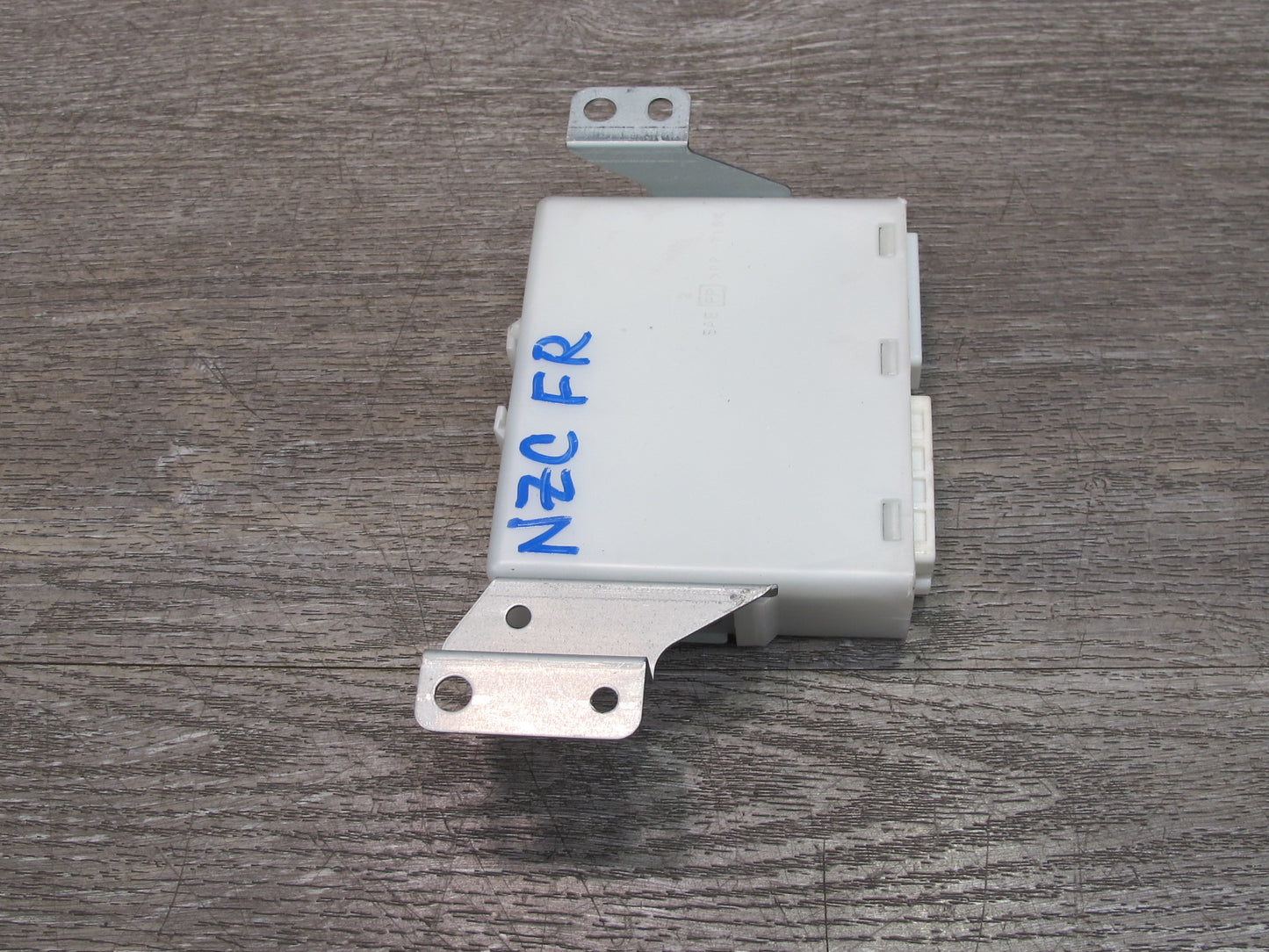 04-05 Nissan 350Z Z33 Convertible Right Passenger Power Seat Control Module OEM