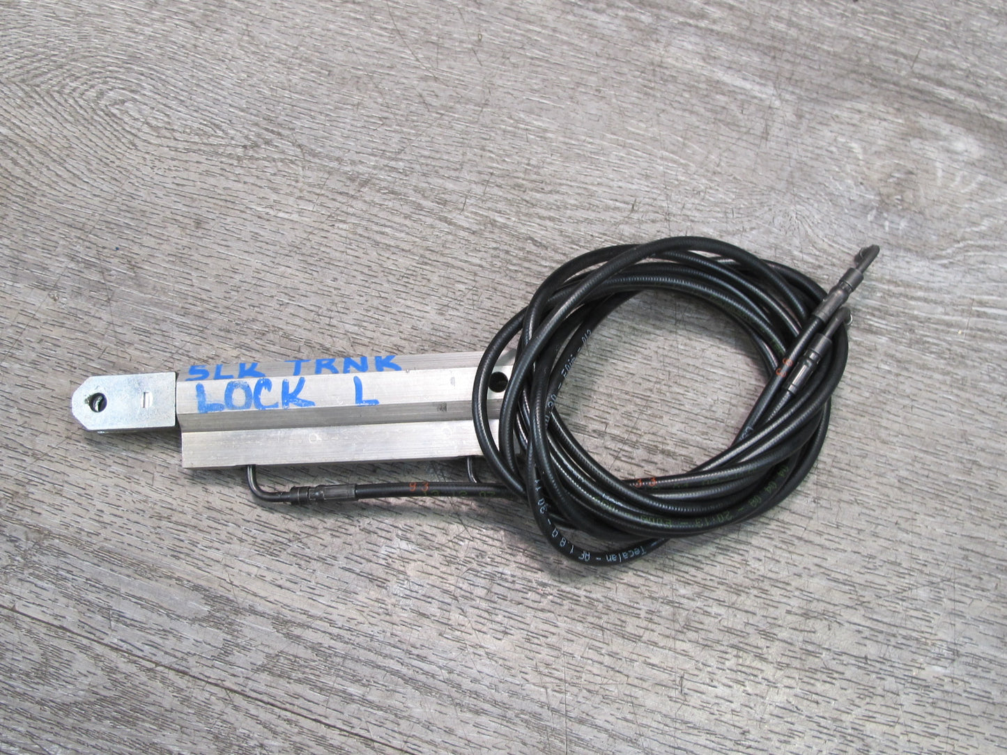 03-12 Mercedes R230 Sl-class Convertible Left Trunk Frame Lock Cylinder OEM