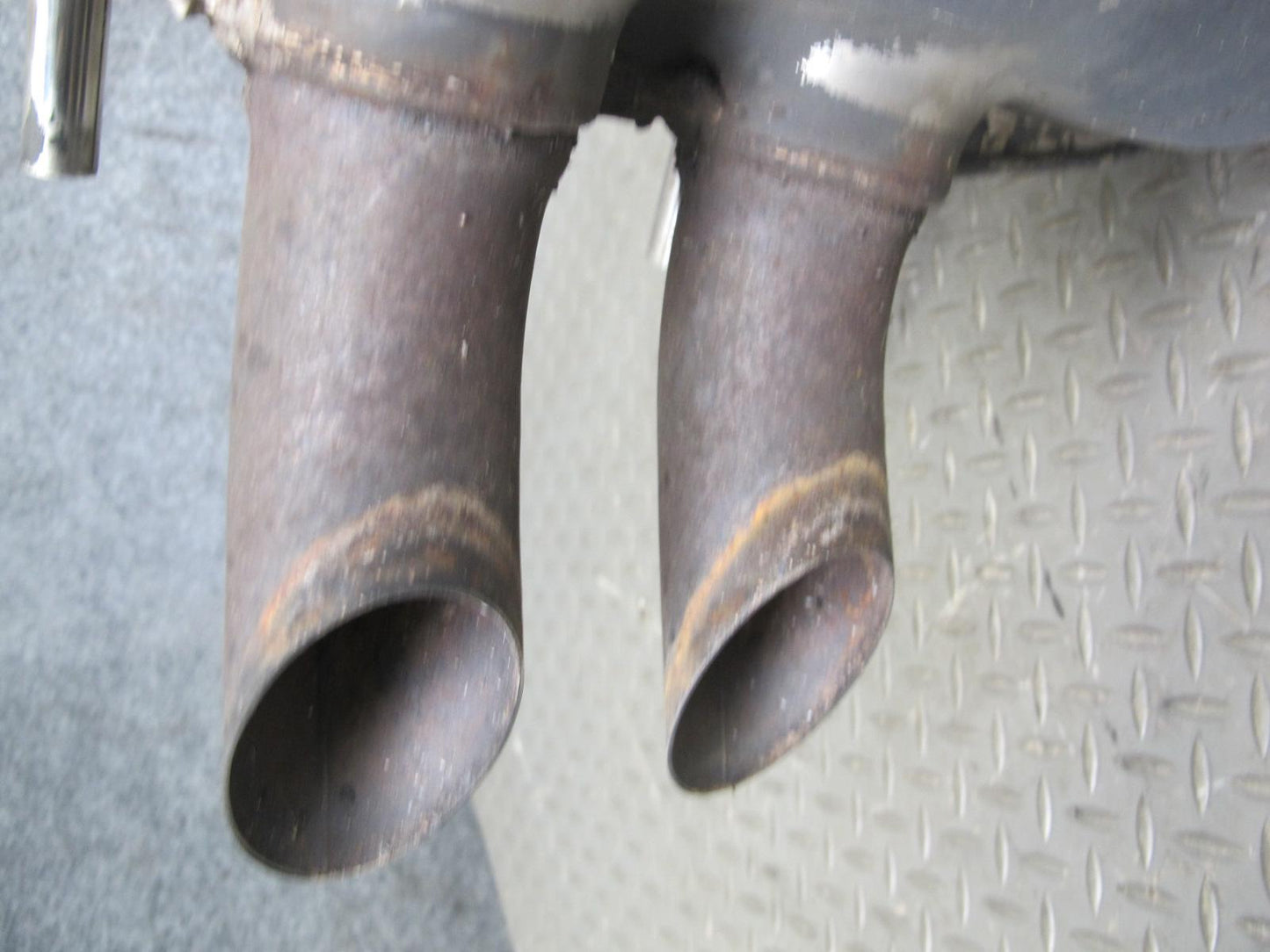 94-99 Mercedes W140 S500 Rear Exhaust Muffler 1404910801 OEM