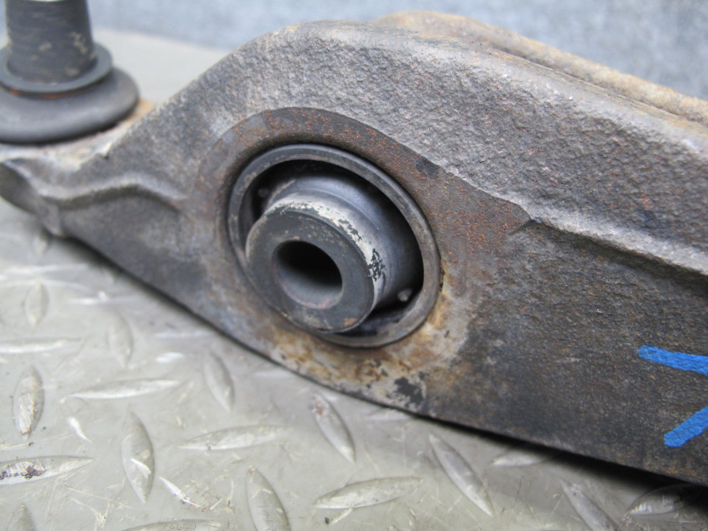 2008-2010 Porsche Cayenne 957 Front Suspension Left Side Lower Control Arm