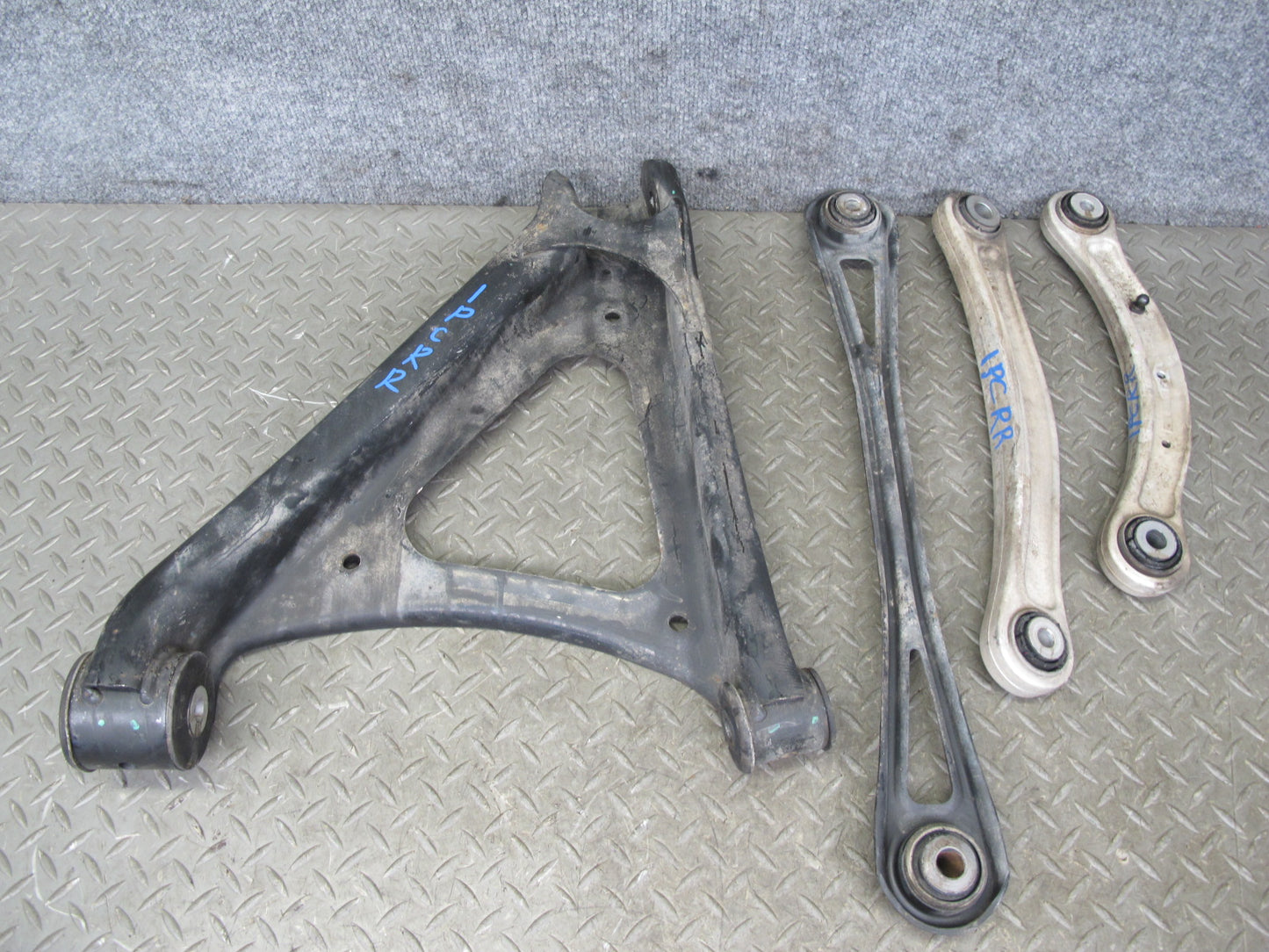 2003-2010 Porsche Cayenne 957 Rear Right Side Upper & Lower Control Arm Set of 4