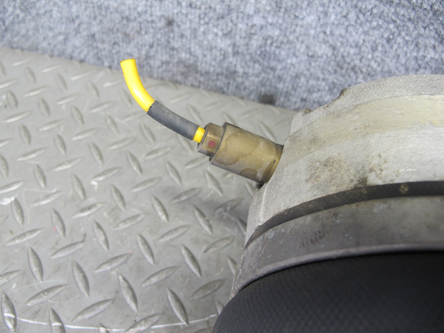 2008-2010 Porsche Cayenne 957 GTS Rear Right Side Air Ride Shock Strut Absorber
