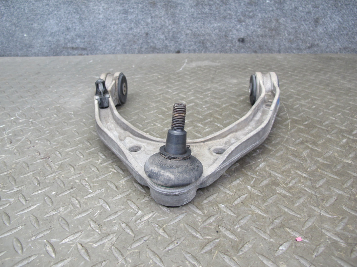 2003-2010 Porsche Cayenne 957 Front Suspension Left Side Upper Control Arm