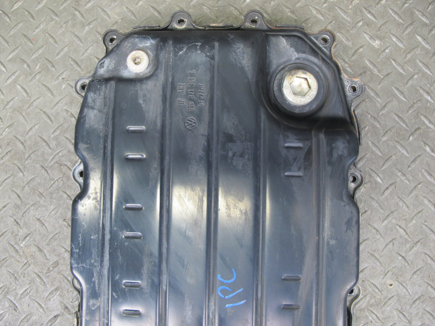 2003-2010 Porsche Cayenne 957 A48.02 Automatic Transmission Oil Pan 09D321361A