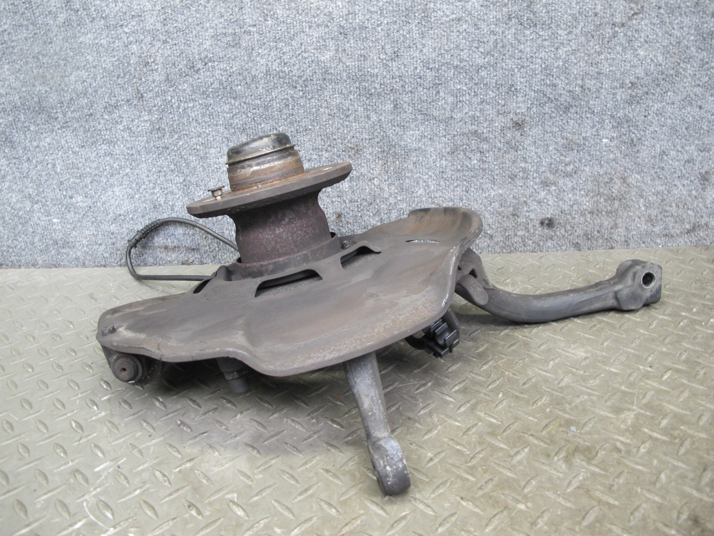 94-99 Mercedes W140 RWD Front Left Spindle Knuckle Wheel Hub Bearing OEM