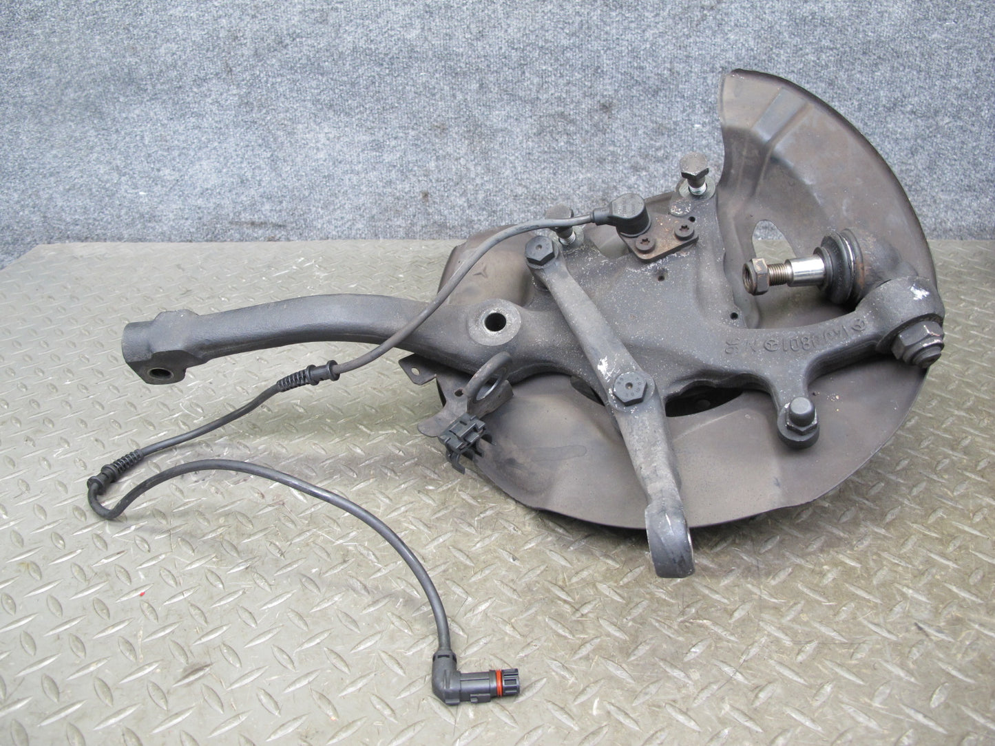 94-99 Mercedes W140 RWD Front Left Spindle Knuckle Wheel Hub Bearing OEM
