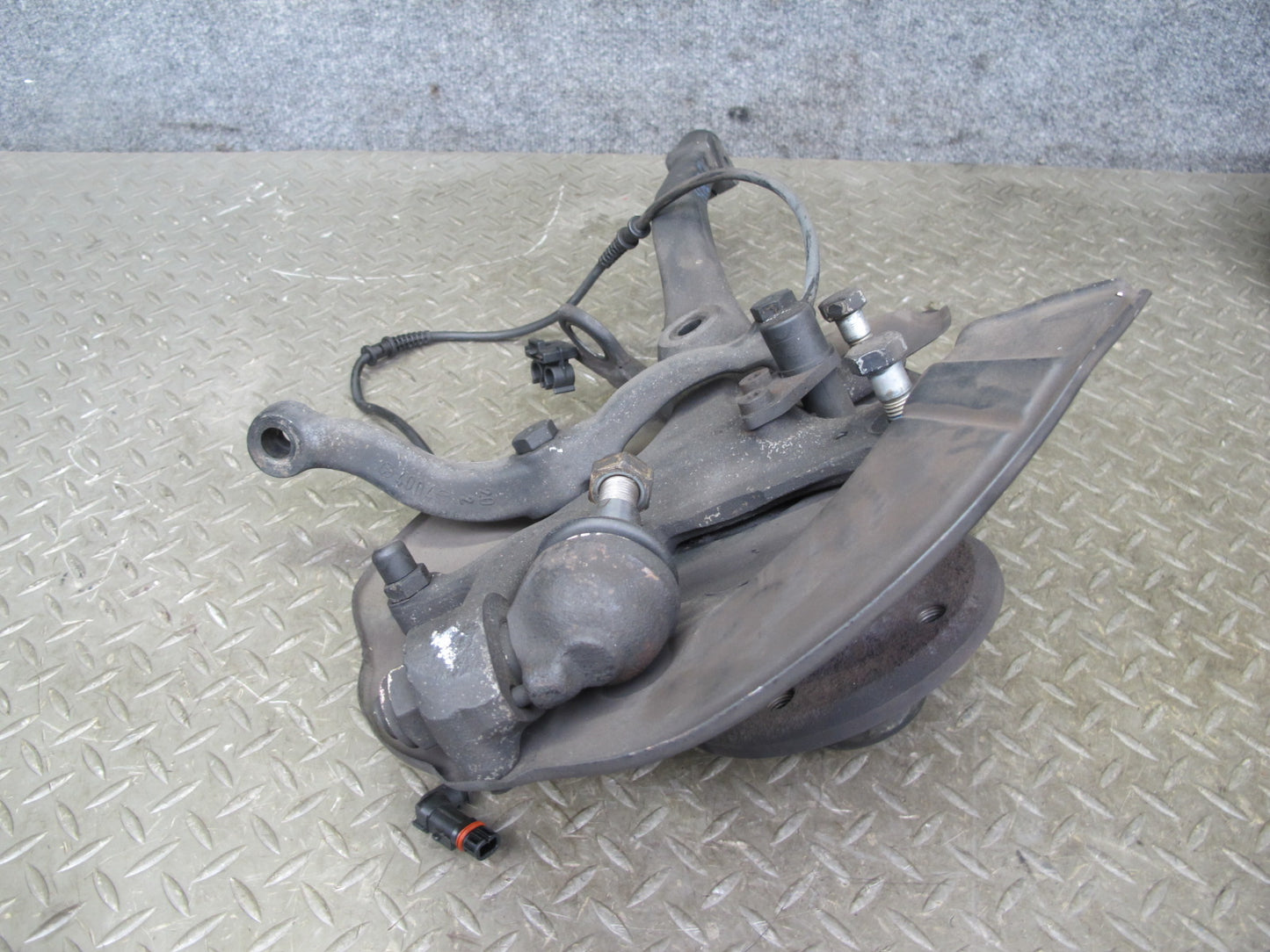 94-99 Mercedes W140 RWD Front Left Spindle Knuckle Wheel Hub Bearing OEM