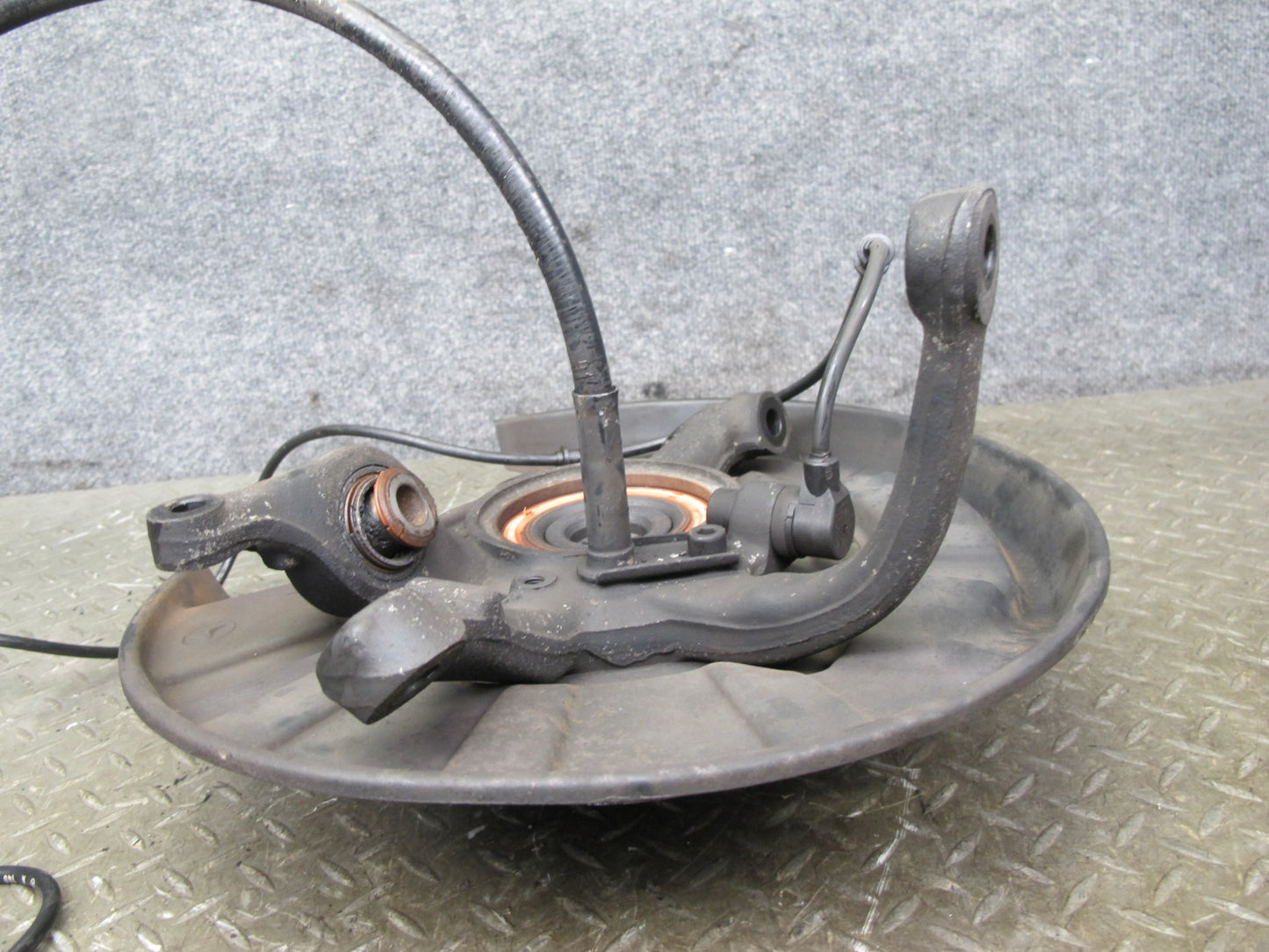 94-99 Mercedes W140 Rear Left Spindle Knuckle Wheel Hub Bearing OEM