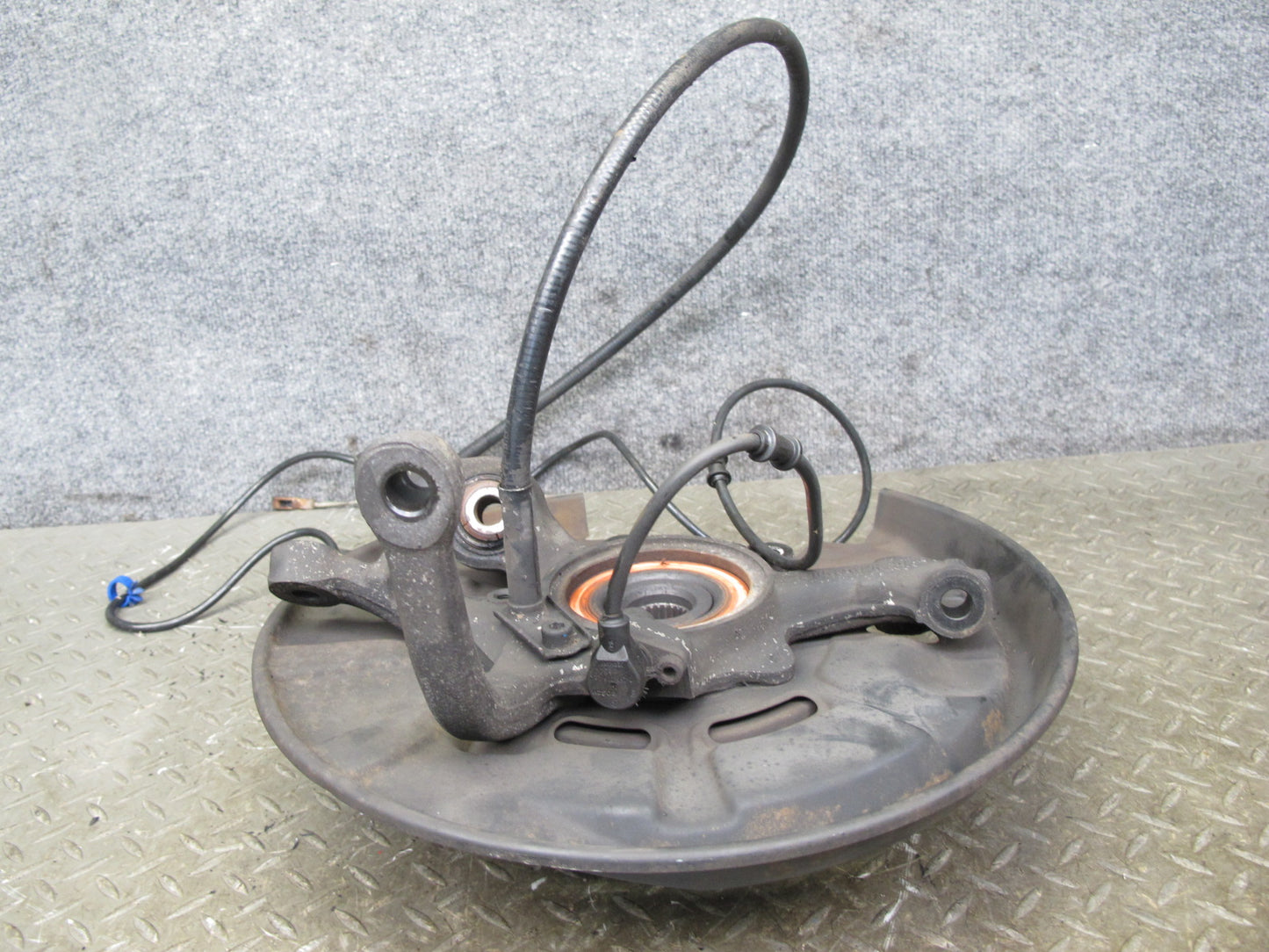 94-99 Mercedes W140 Rear Left Spindle Knuckle Wheel Hub Bearing OEM