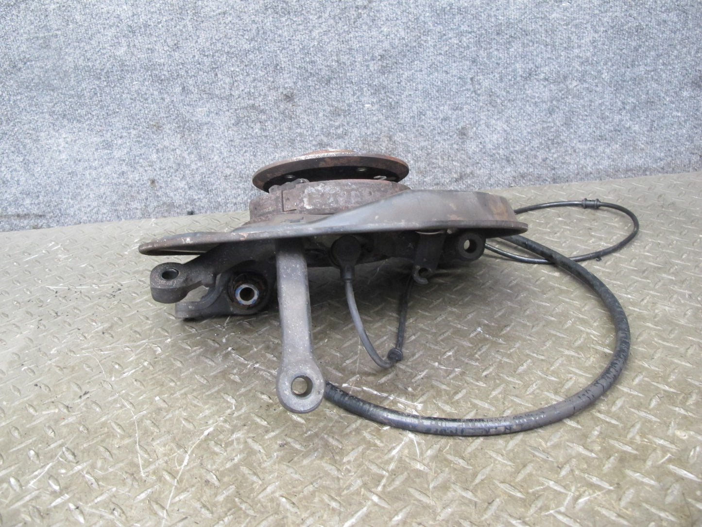94-99 Mercedes W140 Rear Right Spindle Knuckle Wheel Hub Bearing OEM