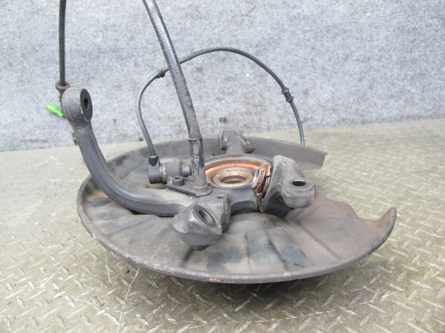 94-99 Mercedes W140 Rear Right Spindle Knuckle Wheel Hub Bearing OEM