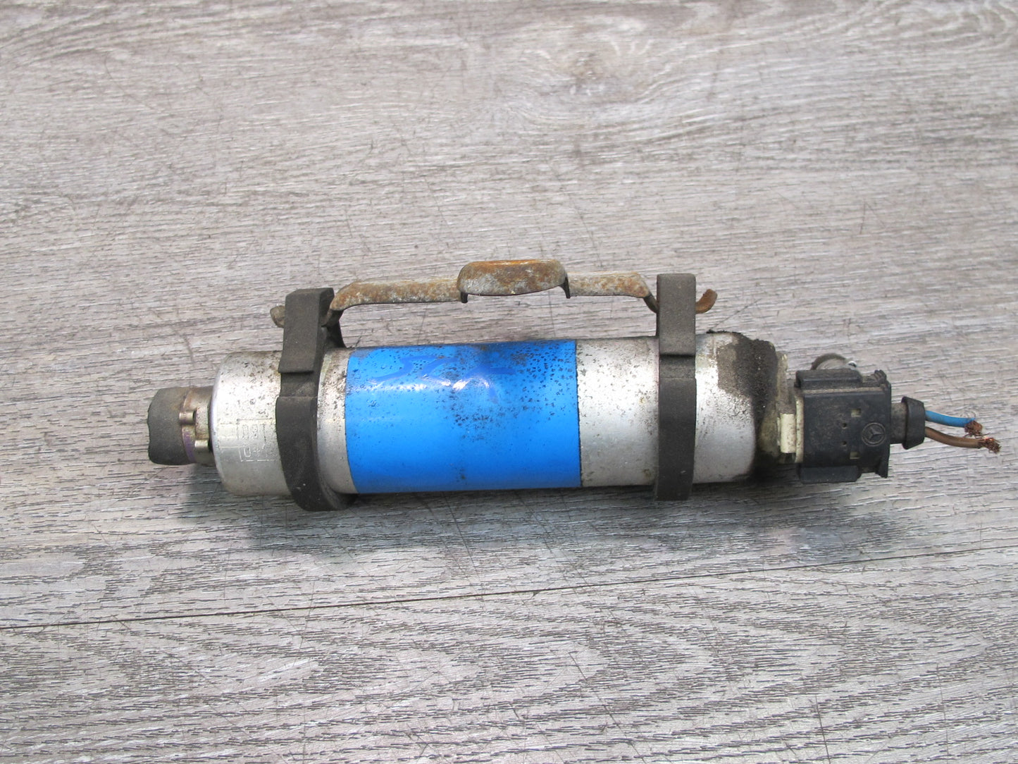 03-12 Mercedes R230 Sl-class Auxiliary AUX Gas Fuel Pump Assembly OEM