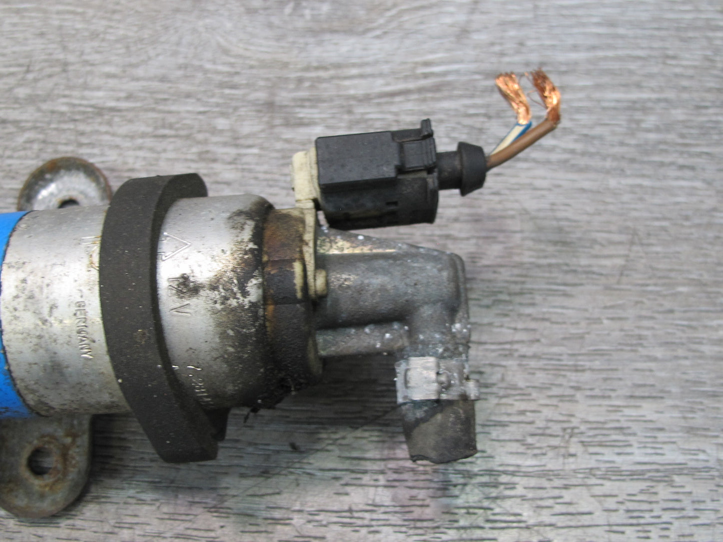 03-12 Mercedes R230 Sl-class Auxiliary AUX Gas Fuel Pump Assembly OEM