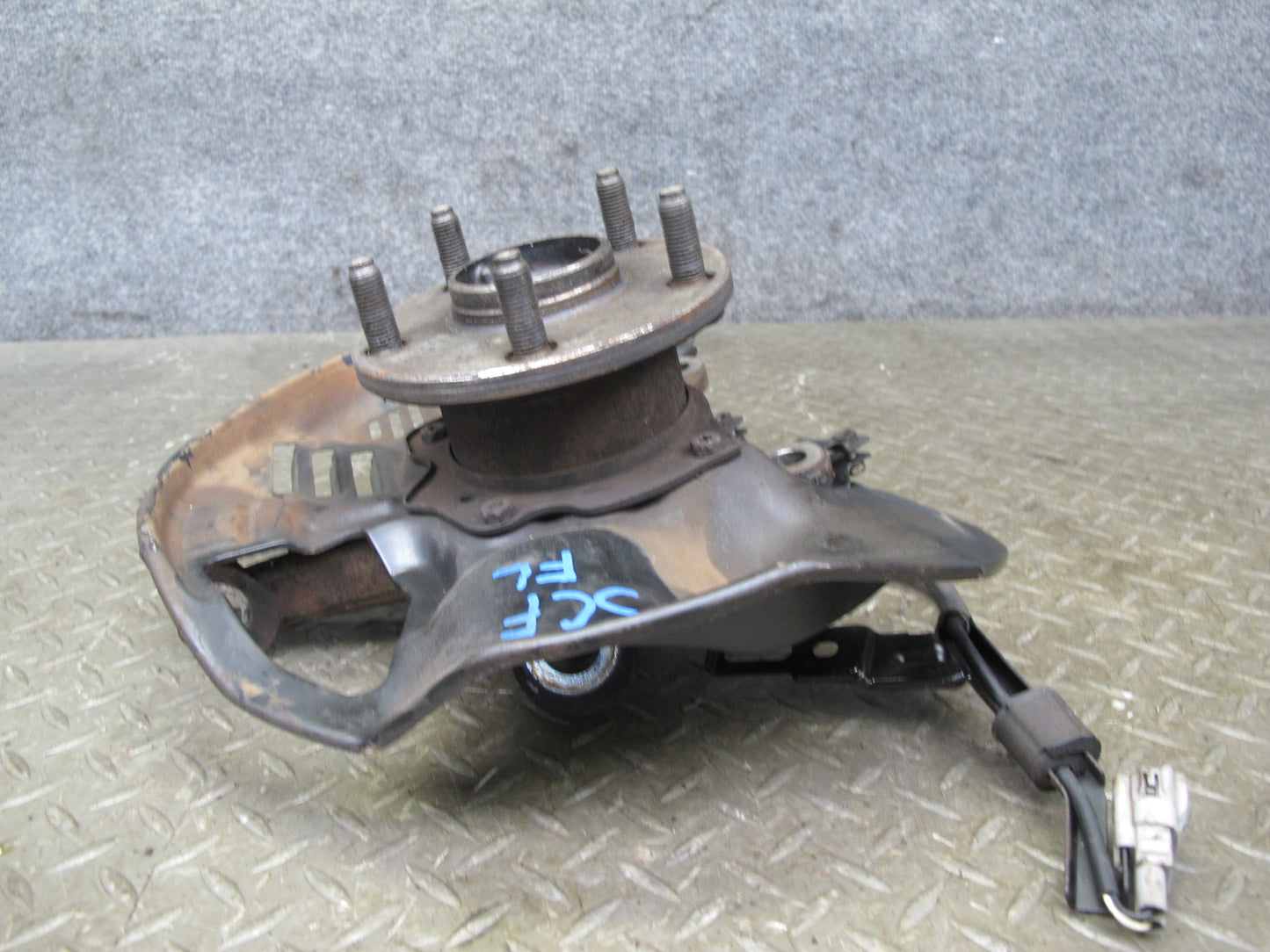 92-00 Lexus UZZ30L SC300 SC400 RWD Front Left Spindle Knuckle Wheel Hub OEM