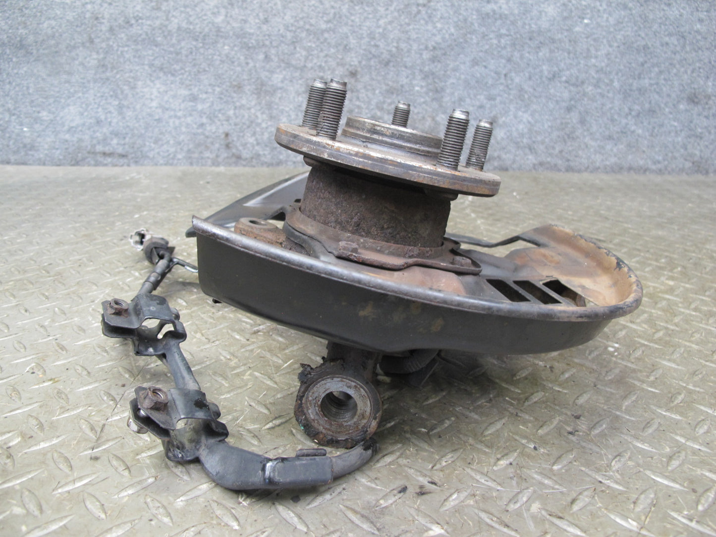 92-00 Lexus UZZ30L SC300 SC400 RWD Front Left Spindle Knuckle Wheel Hub OEM