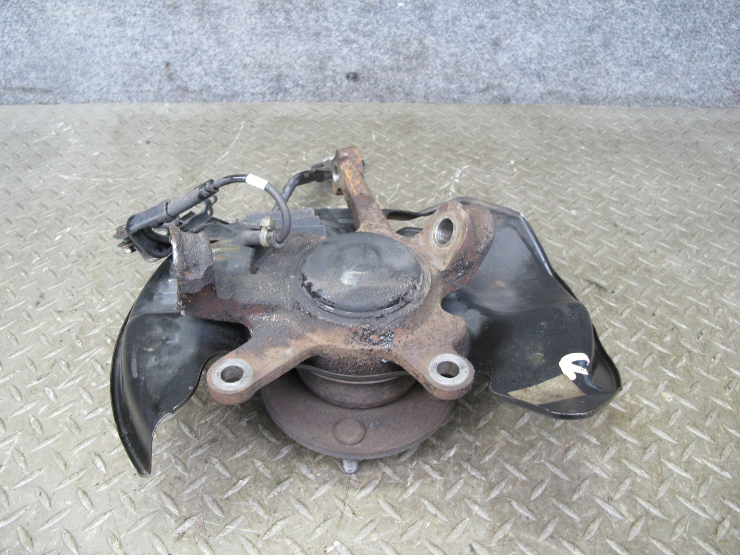 92-00 Lexus UZZ30L SC300 SC400 RWD Front Left Spindle Knuckle Wheel Hub OEM