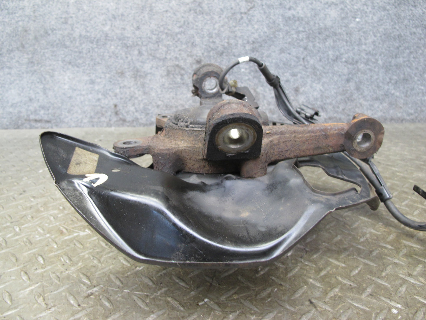 92-00 Lexus UZZ30L SC300 SC400 RWD Front Left Spindle Knuckle Wheel Hub OEM