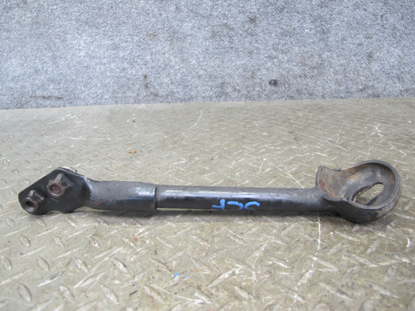 92-00 Lexus UZZ30L SC300 SC400 Set of 2 Front Suspension Link Rod Bar OEM