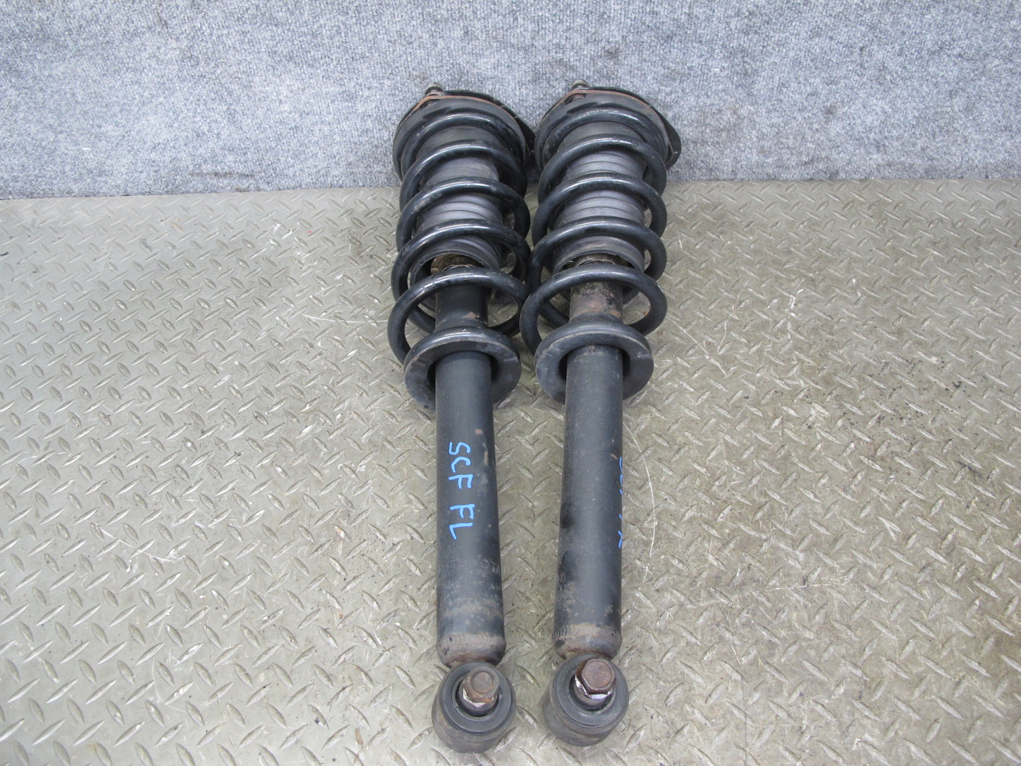 94-96 Lexus UZZ30L SC400 Set of 2 Front Left & Right Strut Shock Absorber OEM