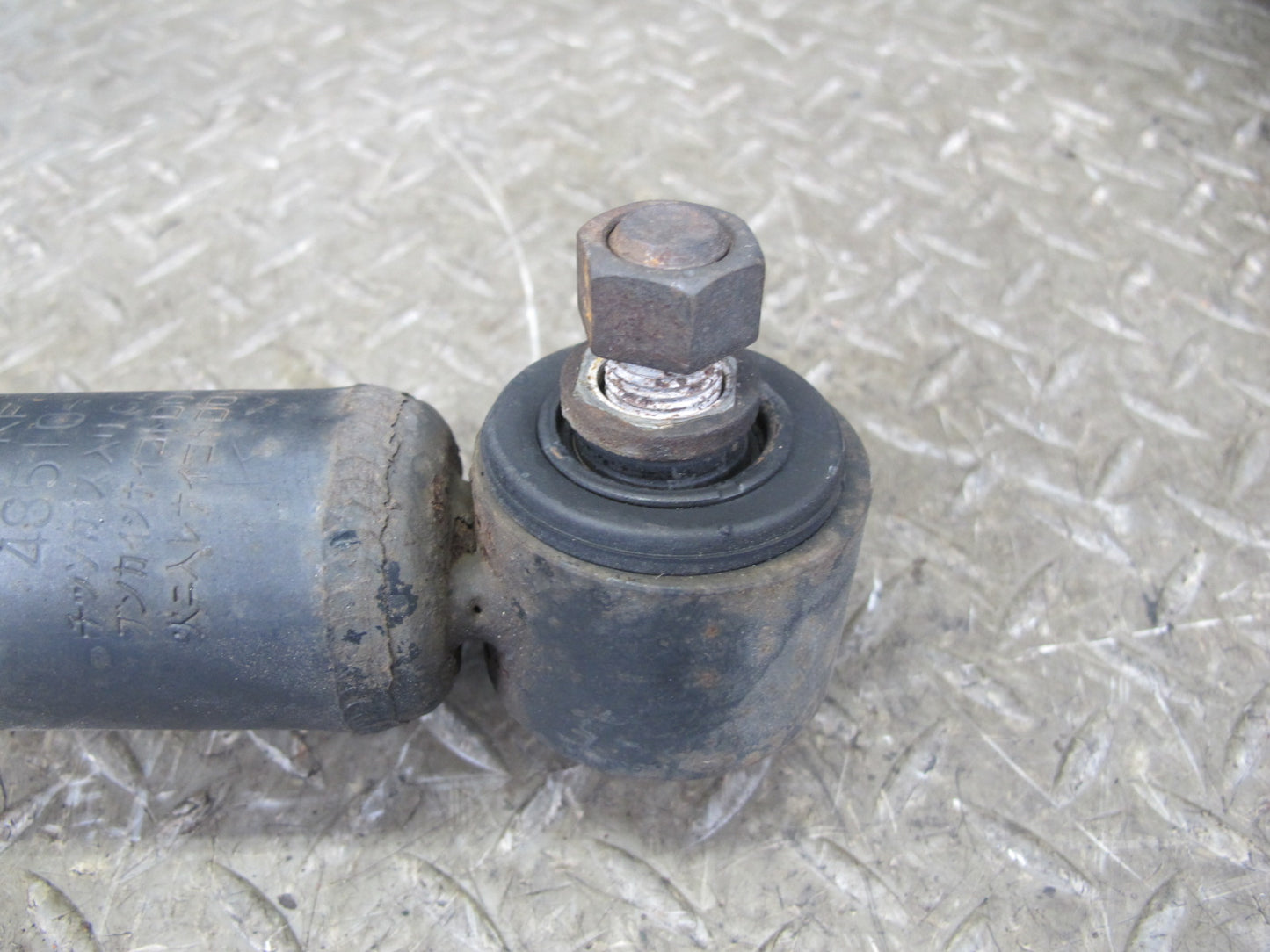 94-96 Lexus UZZ30L SC400 Set of 2 Front Left & Right Strut Shock Absorber OEM