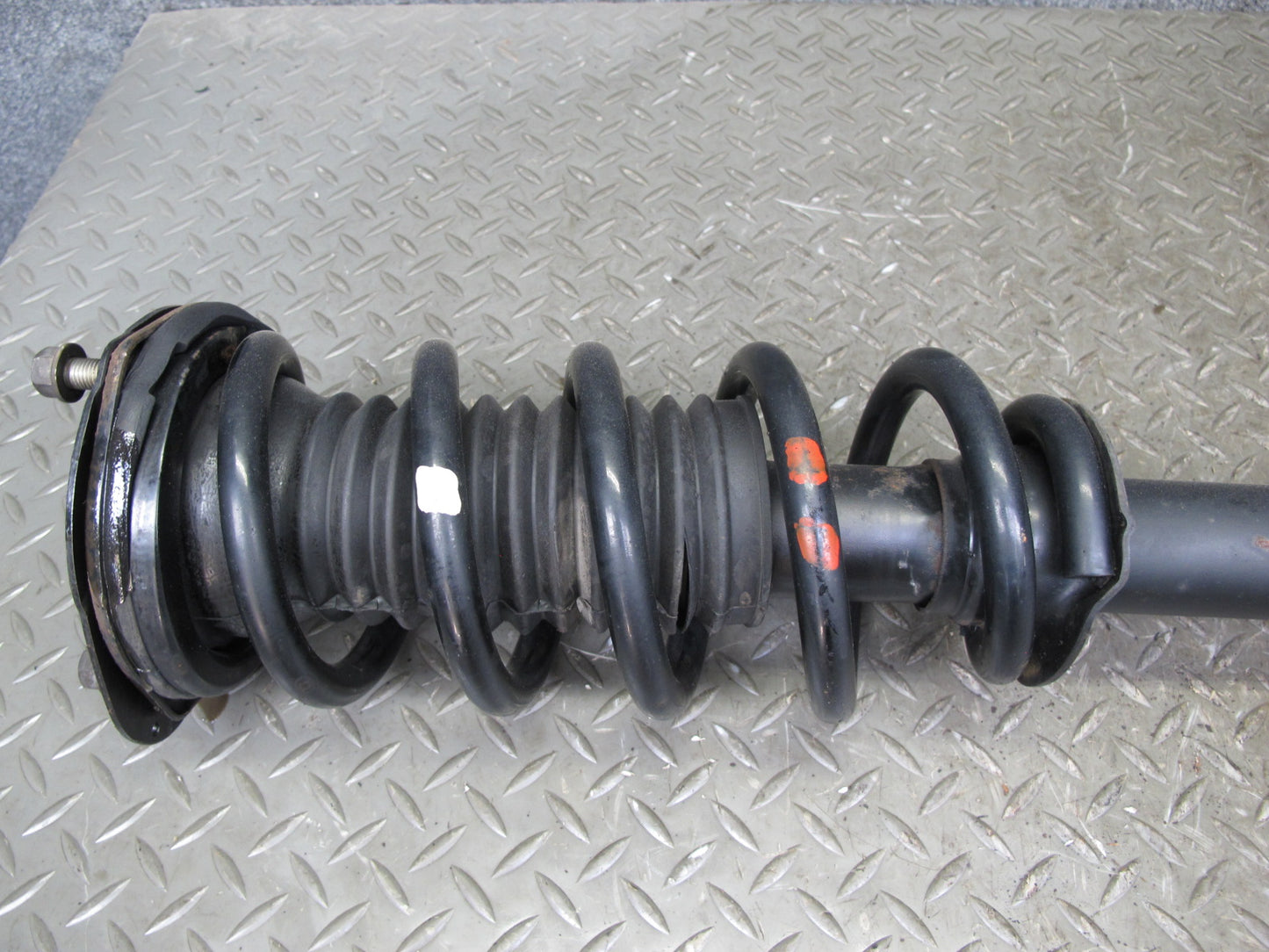 94-96 Lexus UZZ30L SC400 Set of 2 Front Left & Right Strut Shock Absorber OEM