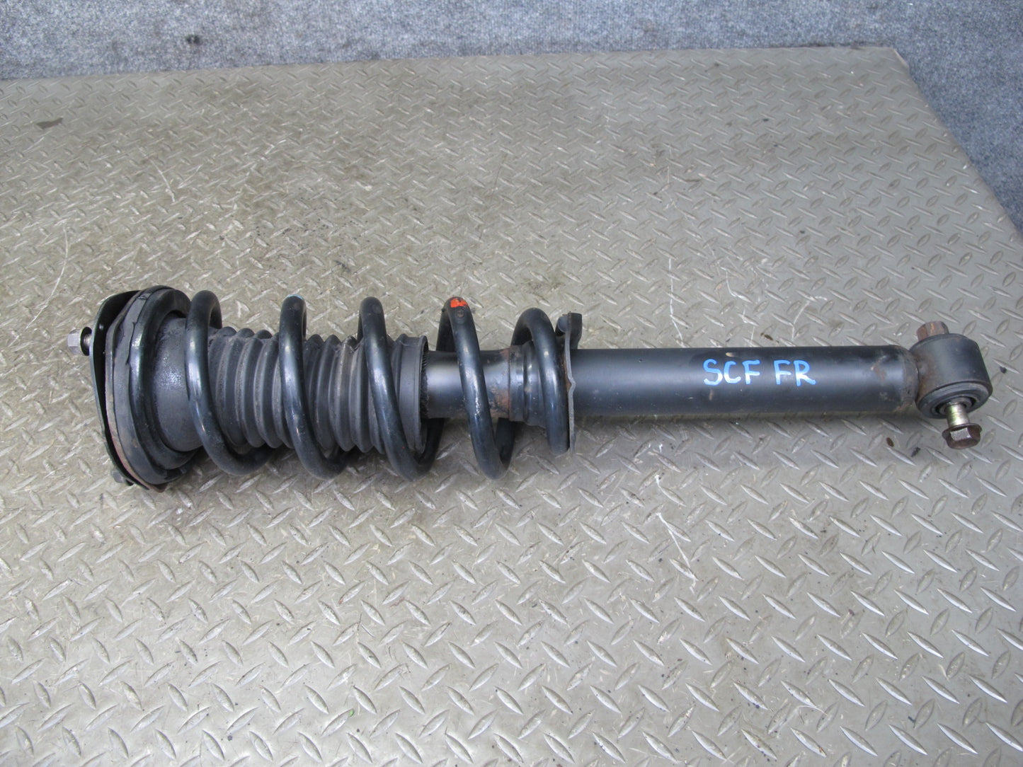 94-96 Lexus UZZ30L SC400 Set of 2 Front Left & Right Strut Shock Absorber OEM