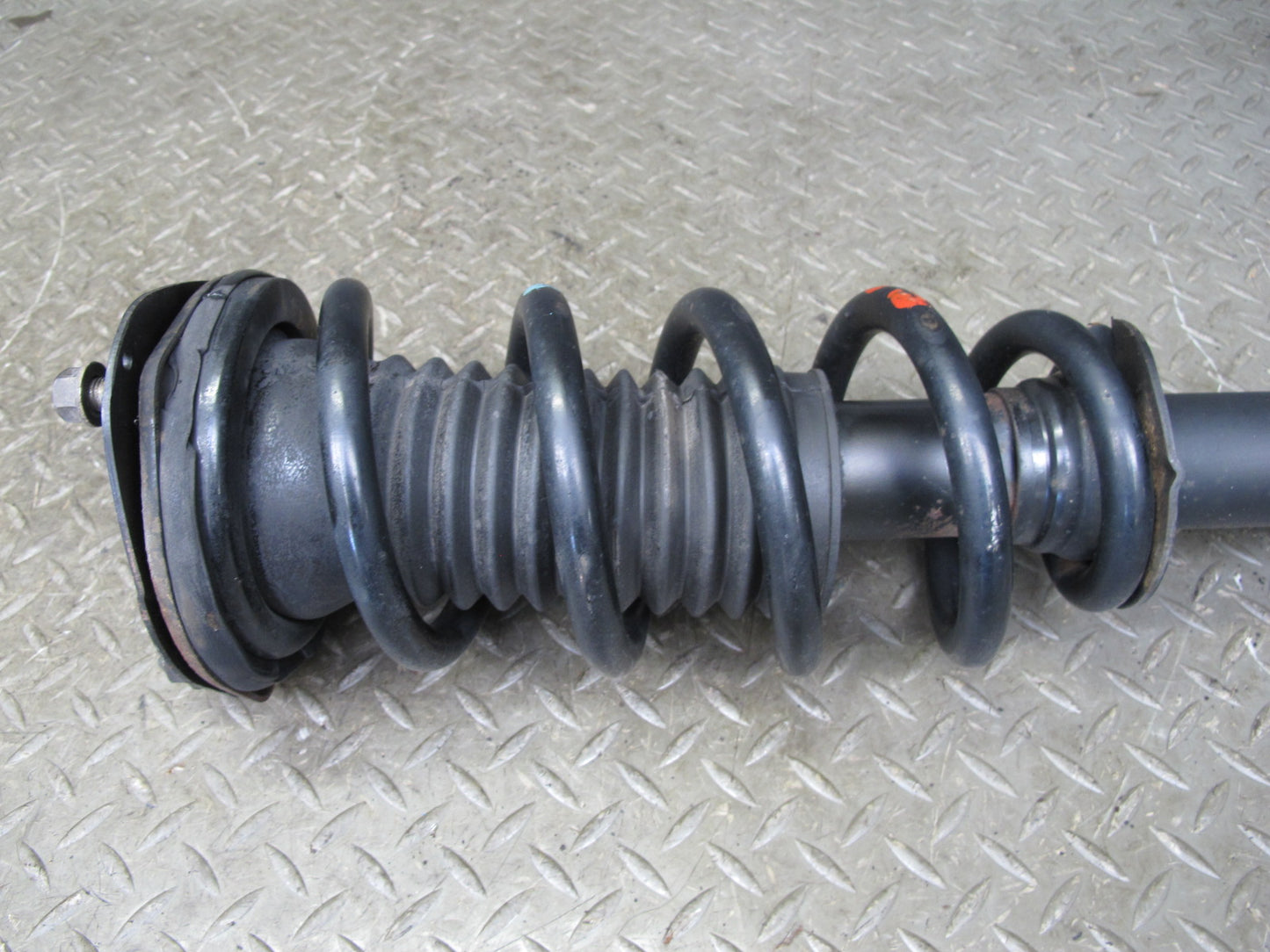94-96 Lexus UZZ30L SC400 Set of 2 Front Left & Right Strut Shock Absorber OEM