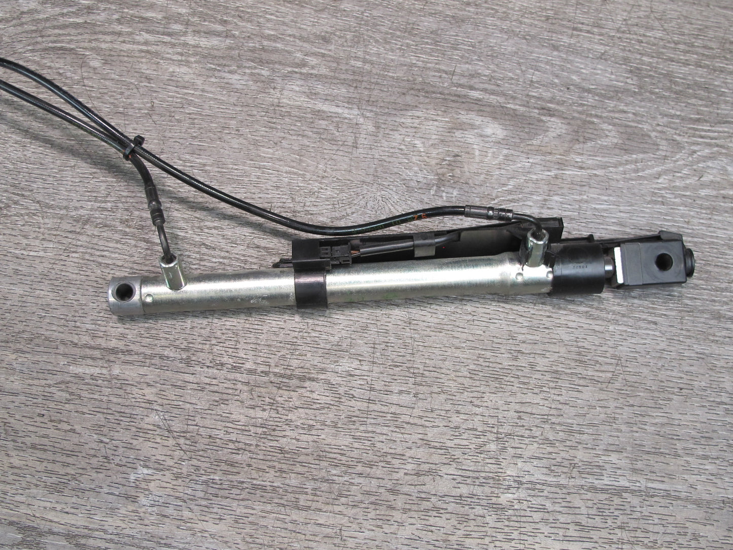 03-12 Mercedes R230 Sl-class Convertible Rear Left Trunk Lift Cylinder OEM