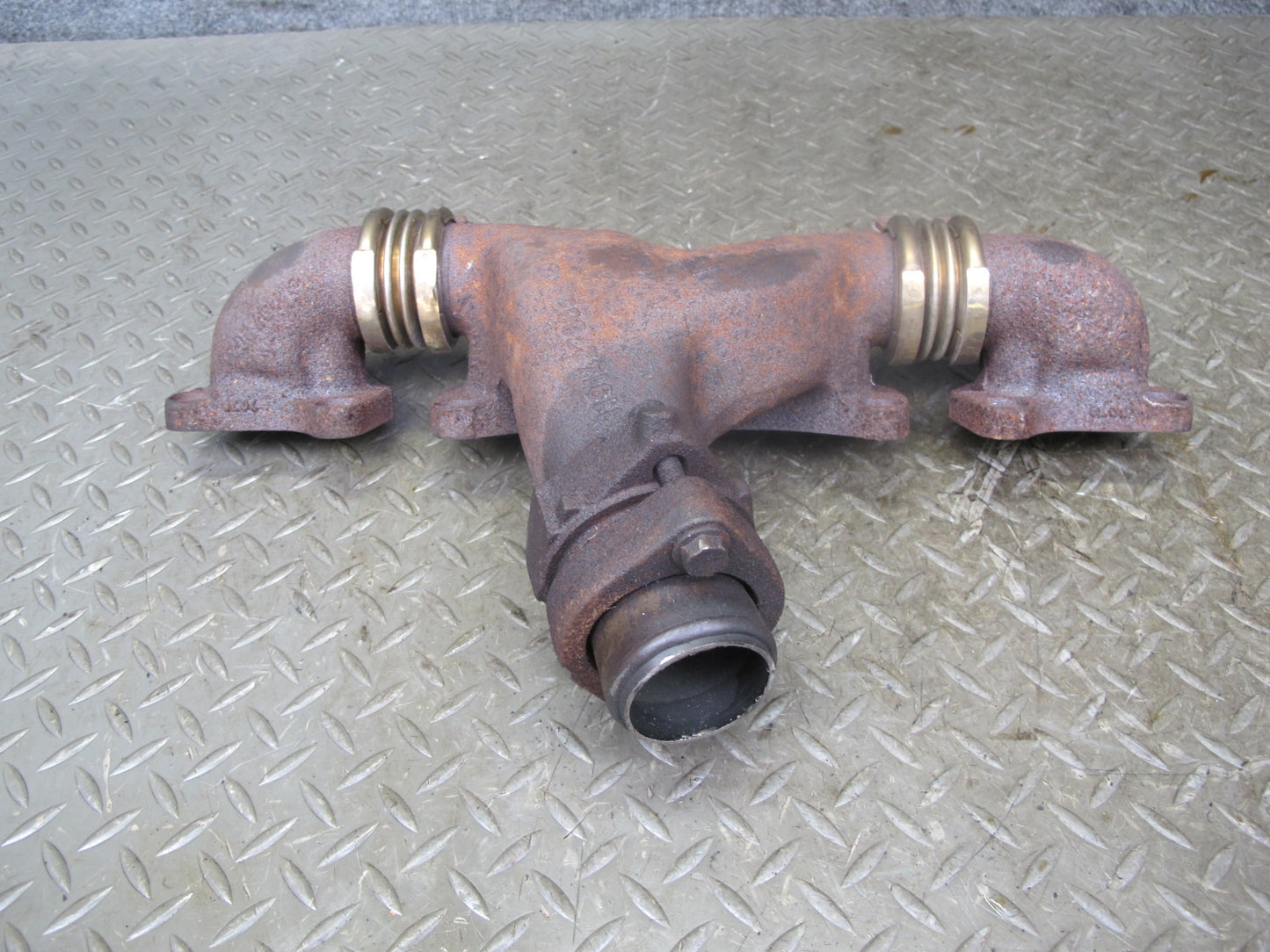 94-99 Mercedes W140 S500 Left Exhaust Manifold OEM