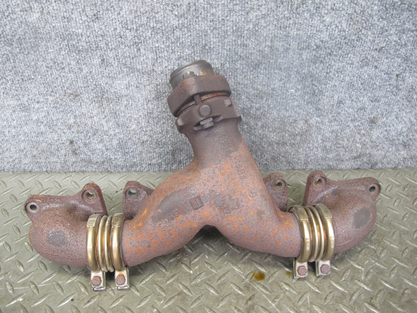 94-99 Mercedes W140 S500 Left Exhaust Manifold OEM