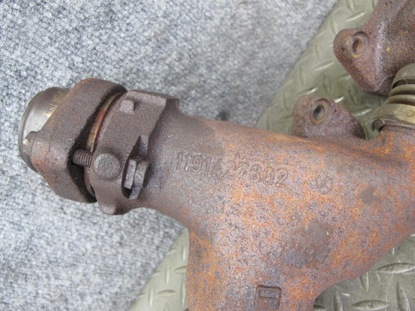94-99 Mercedes W140 S500 Left Exhaust Manifold OEM