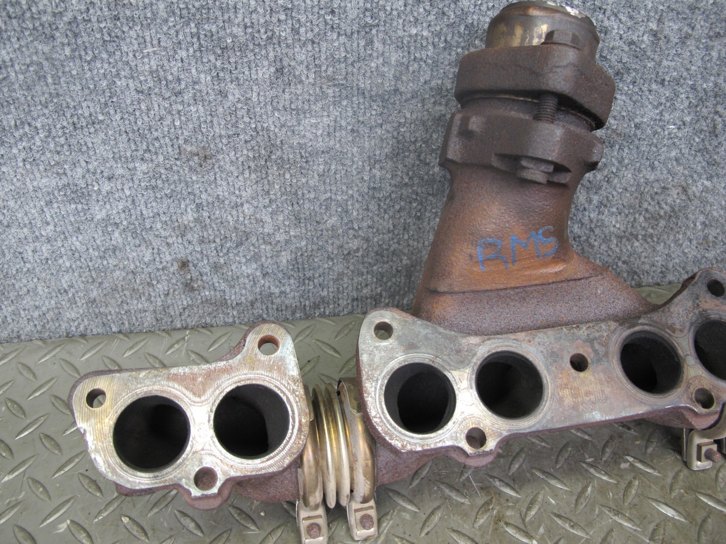 94-99 Mercedes W140 S500 Left Exhaust Manifold OEM