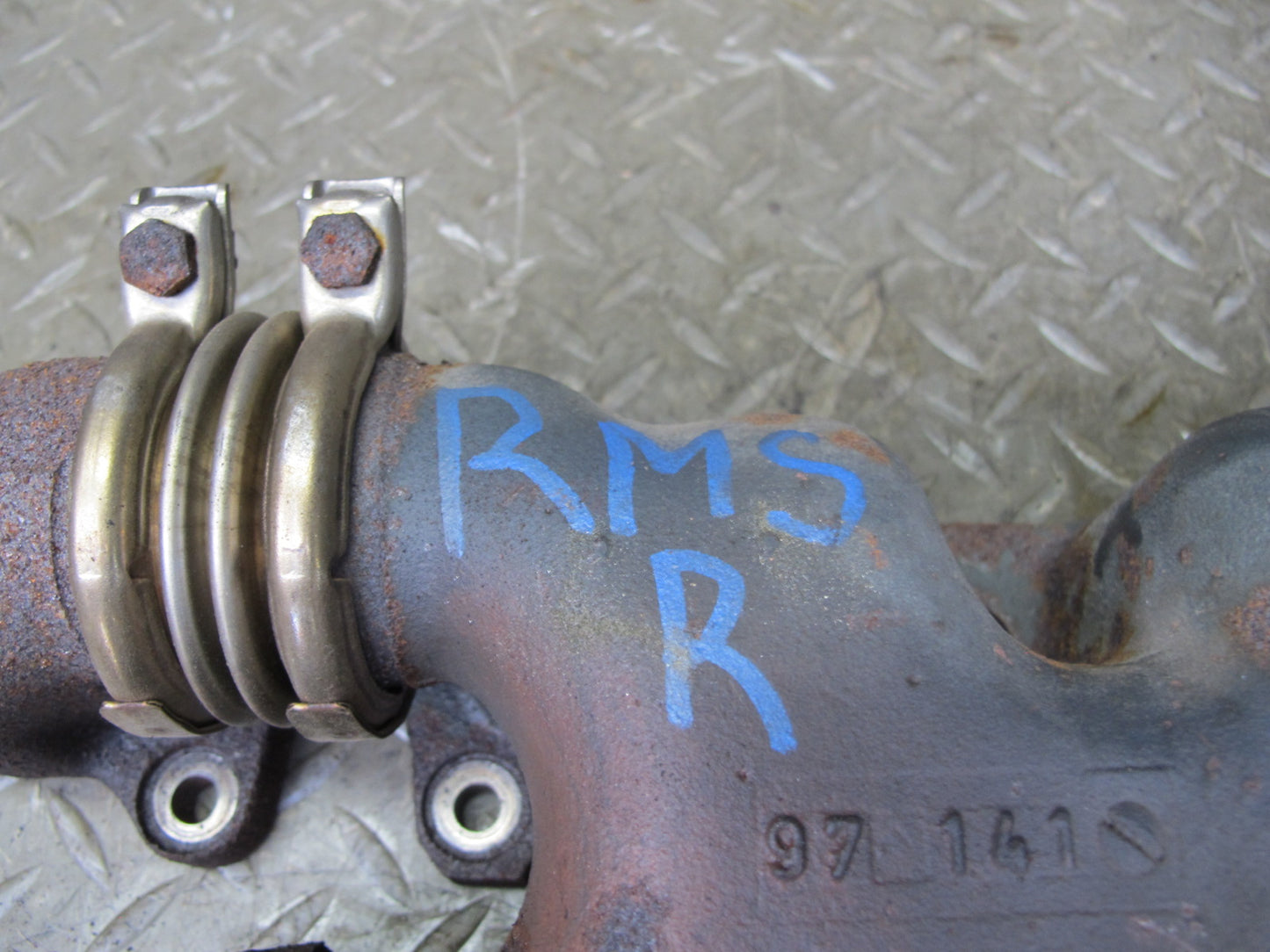 94-99 Mercedes W140 S500 Right Exhaust Manifold 1191427702 OEM