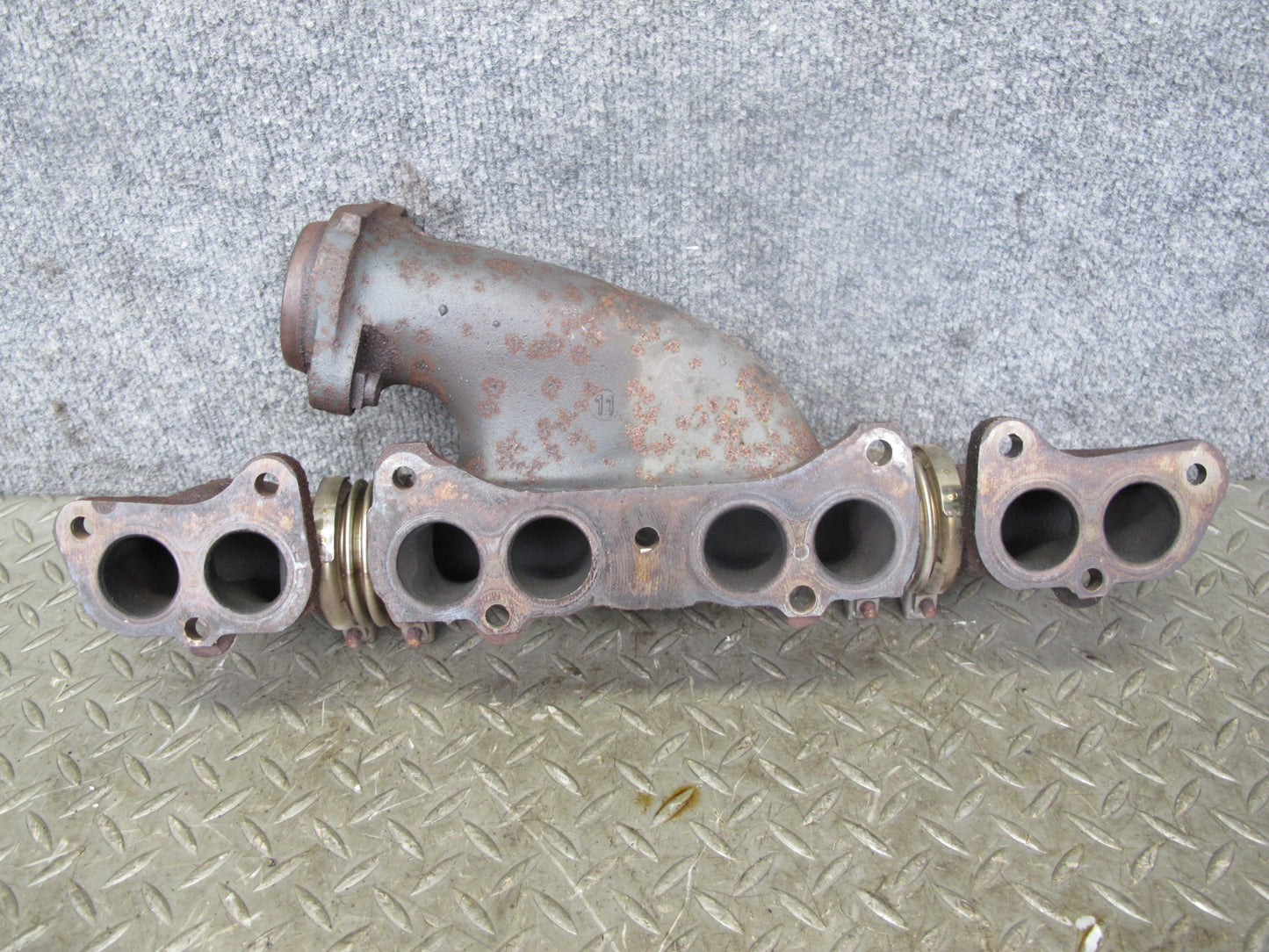94-99 Mercedes W140 S500 Right Exhaust Manifold 1191427702 OEM