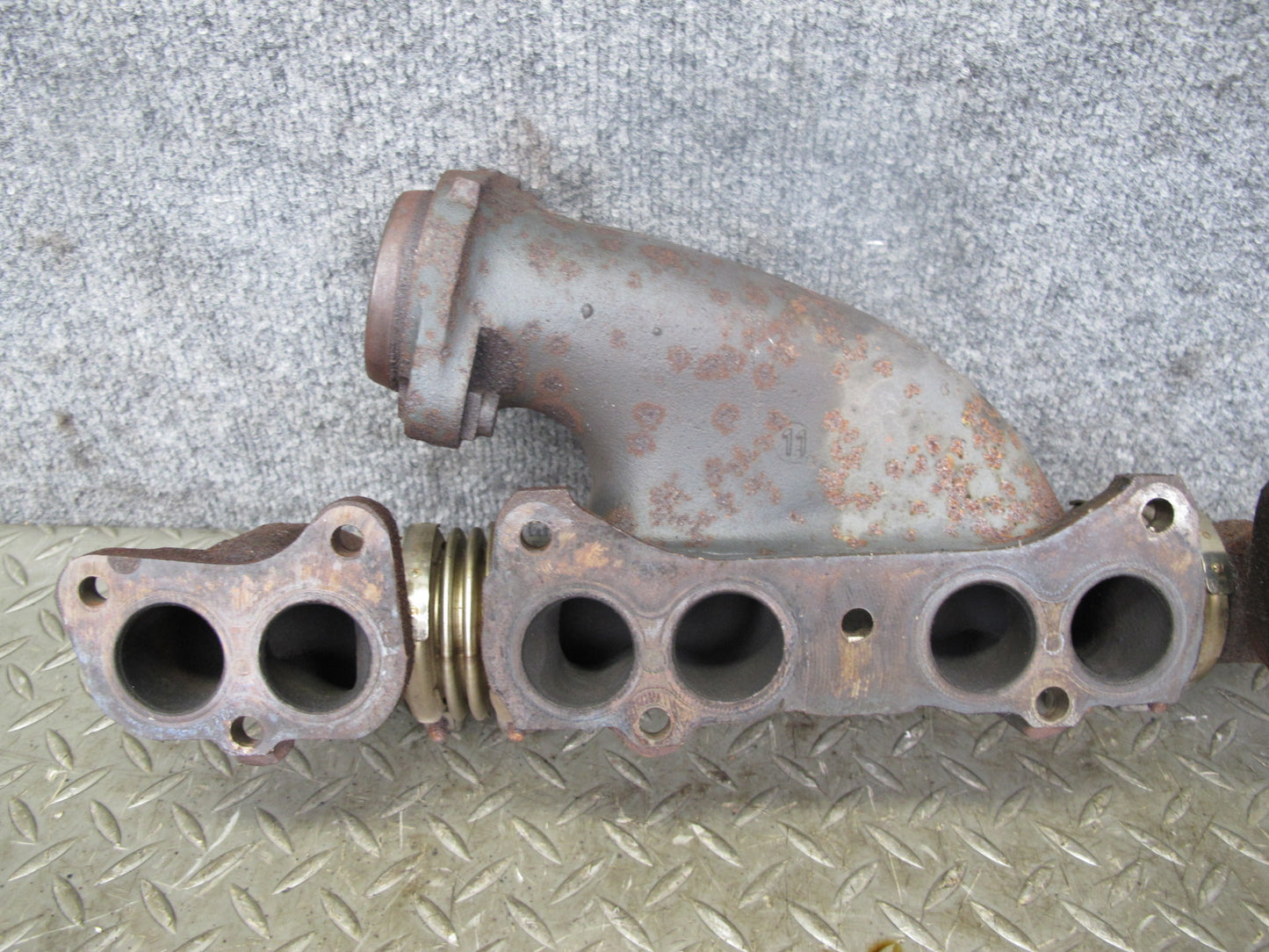94-99 Mercedes W140 S500 Right Exhaust Manifold 1191427702 OEM