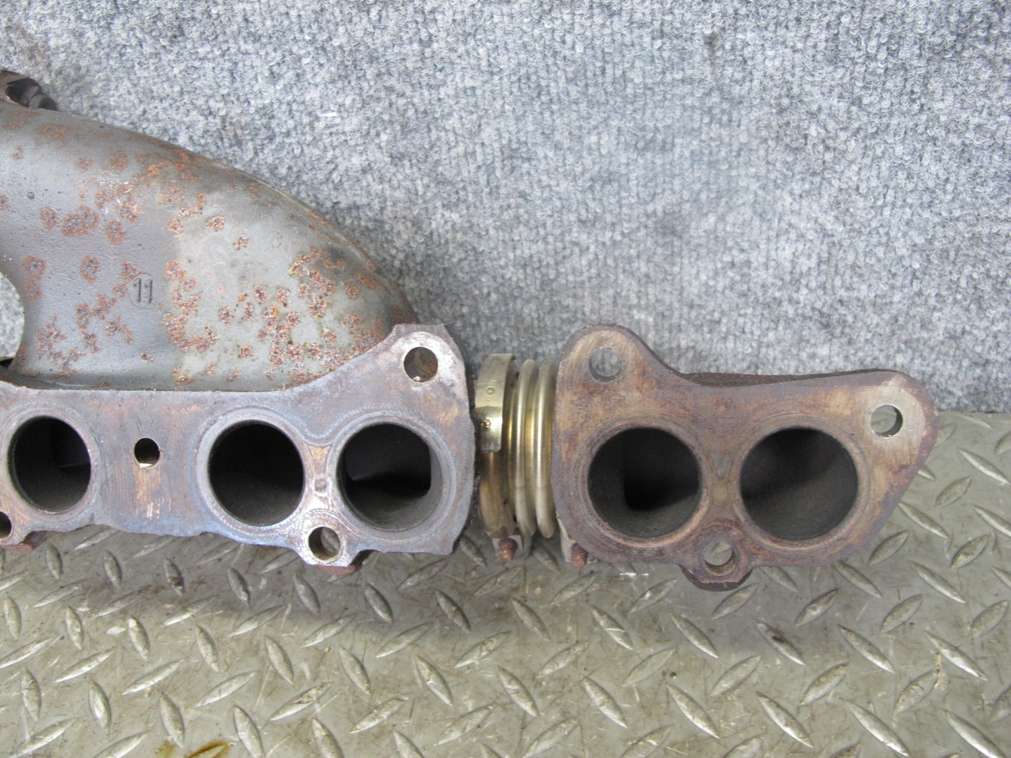94-99 Mercedes W140 S500 Right Exhaust Manifold 1191427702 OEM