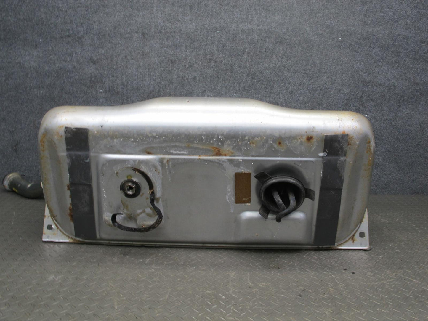 96-99 Mercedes W140 S-class Sedan Fuel Tank Unit 1404703701 OEM